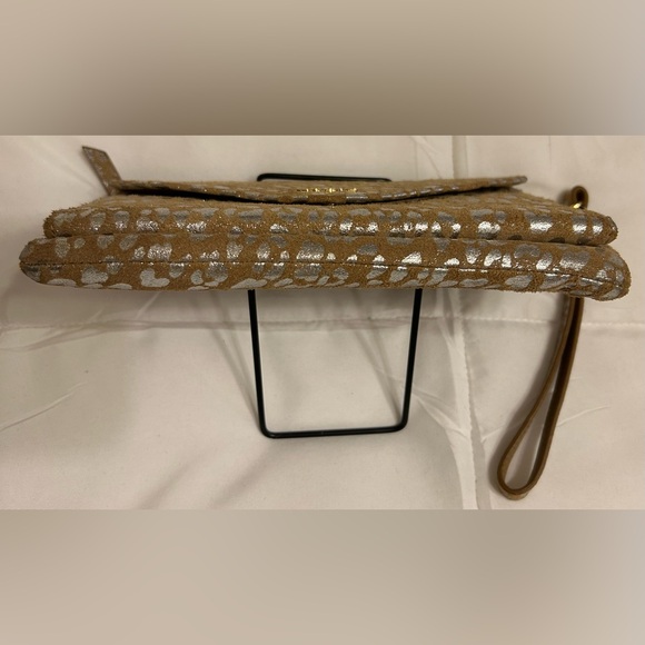 LODIS Suede & Leather Convertible Crossbody Silver and Gold Leopard Prin… - Picture 7 of 11